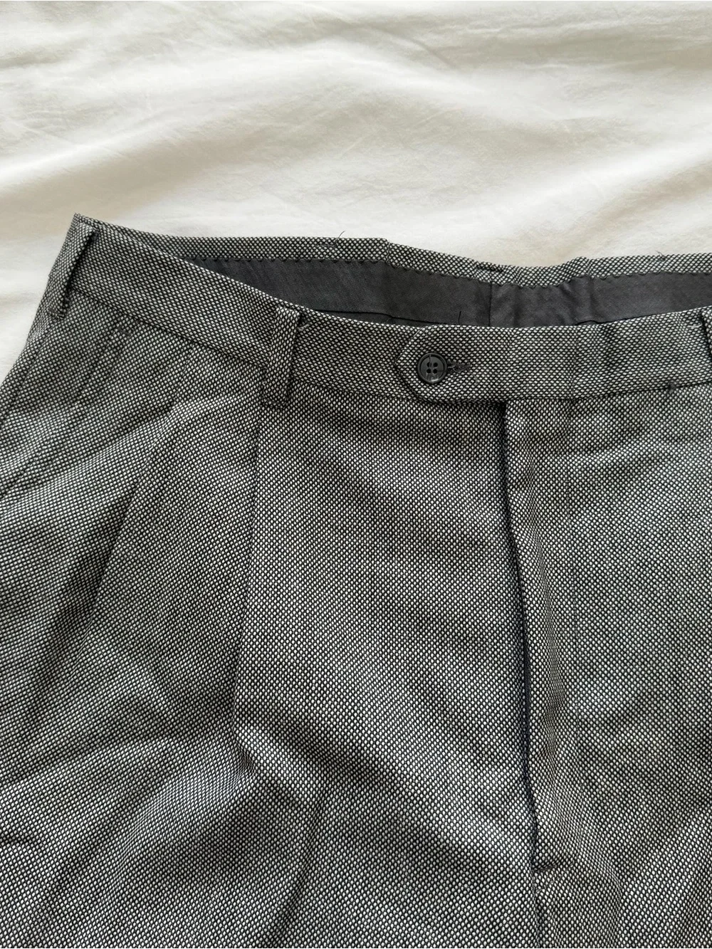 Men's Pleated Dress Pants in Gray - Classic Tailored Style